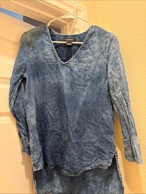 Karen Kane Washed Blue V-Neck Denim-Style Tunic, size XS